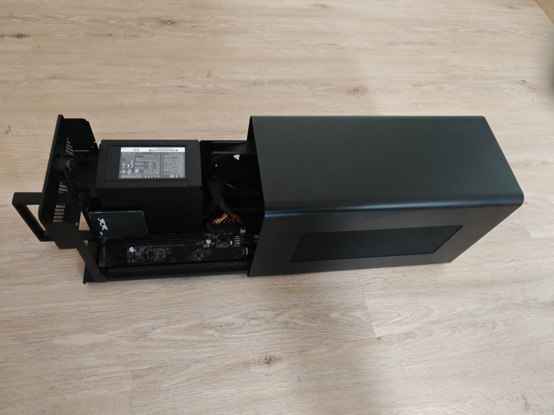 Schede grafiche: Razer Core X Chroma eGPU gebraucht – Usato da Netstal venduto da Fwipfli 1