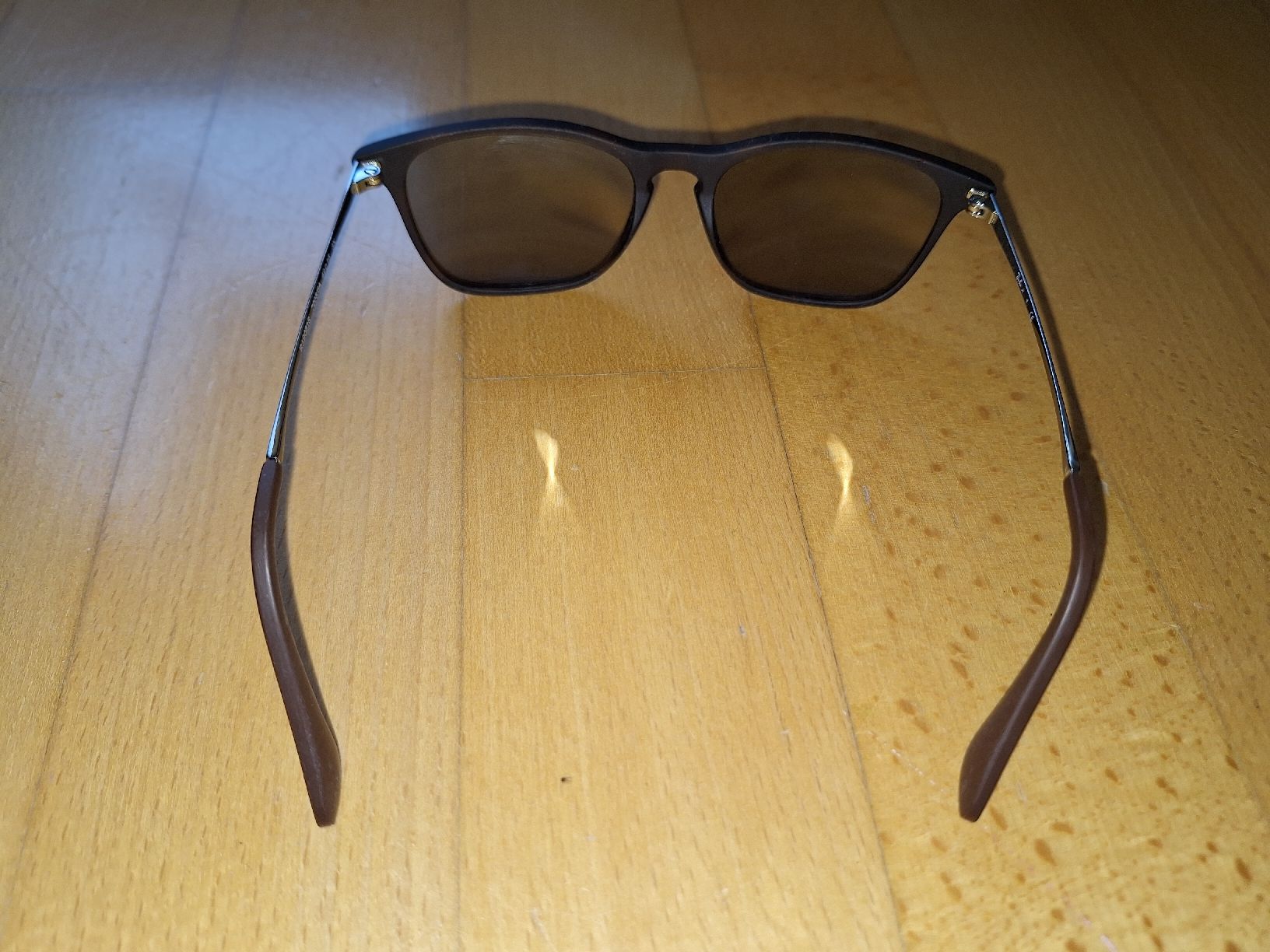 Ray-Ban Occhiali & Lenti: Ray Ban Kinder-Sonnenbrille mit Etui – Usato da Oberrieden venduto da smarties949 4