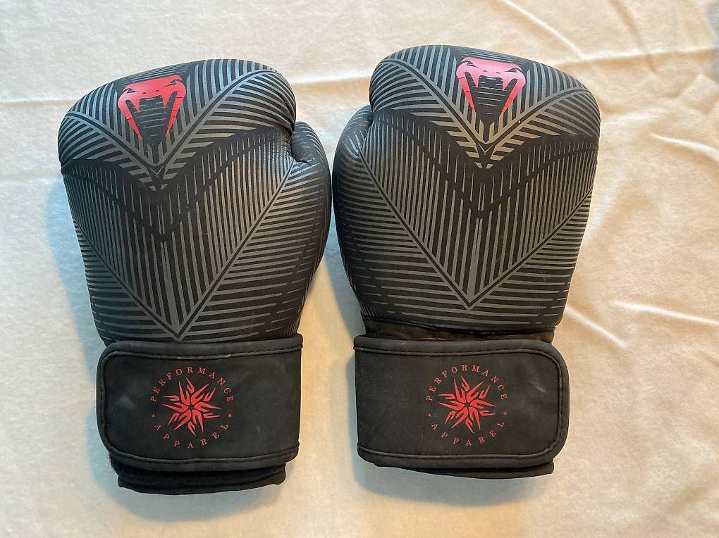 Venum Altri accessori da uomo: Boxhandschuhe 14 oz – Usato da Wettswil venduto da Betma