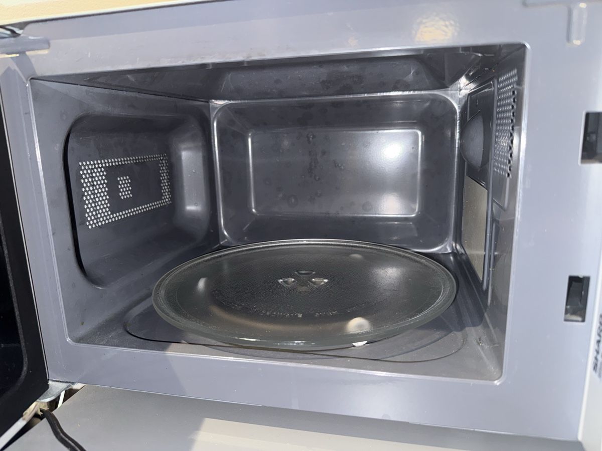 Sharp Forni: Sharp R200INW – Nuovo (secondo la descrizione) da Kriessern venduto da M_Ricardo_20 1