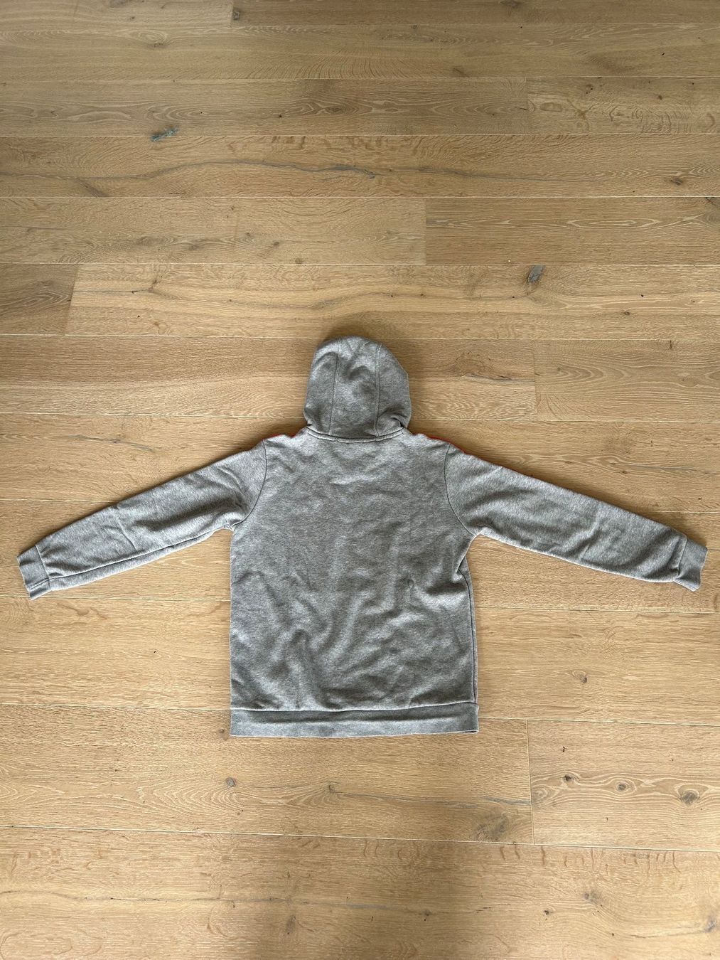 Adidas Pullover & Sweatshirts: Adidas Pullover Grösse 150 – Gebraucht aus Niederhelfenschwil von aur_ms6f 4