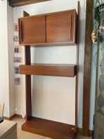 Wandregal Mid Century Teak mit Schiebetüren und Schubladen