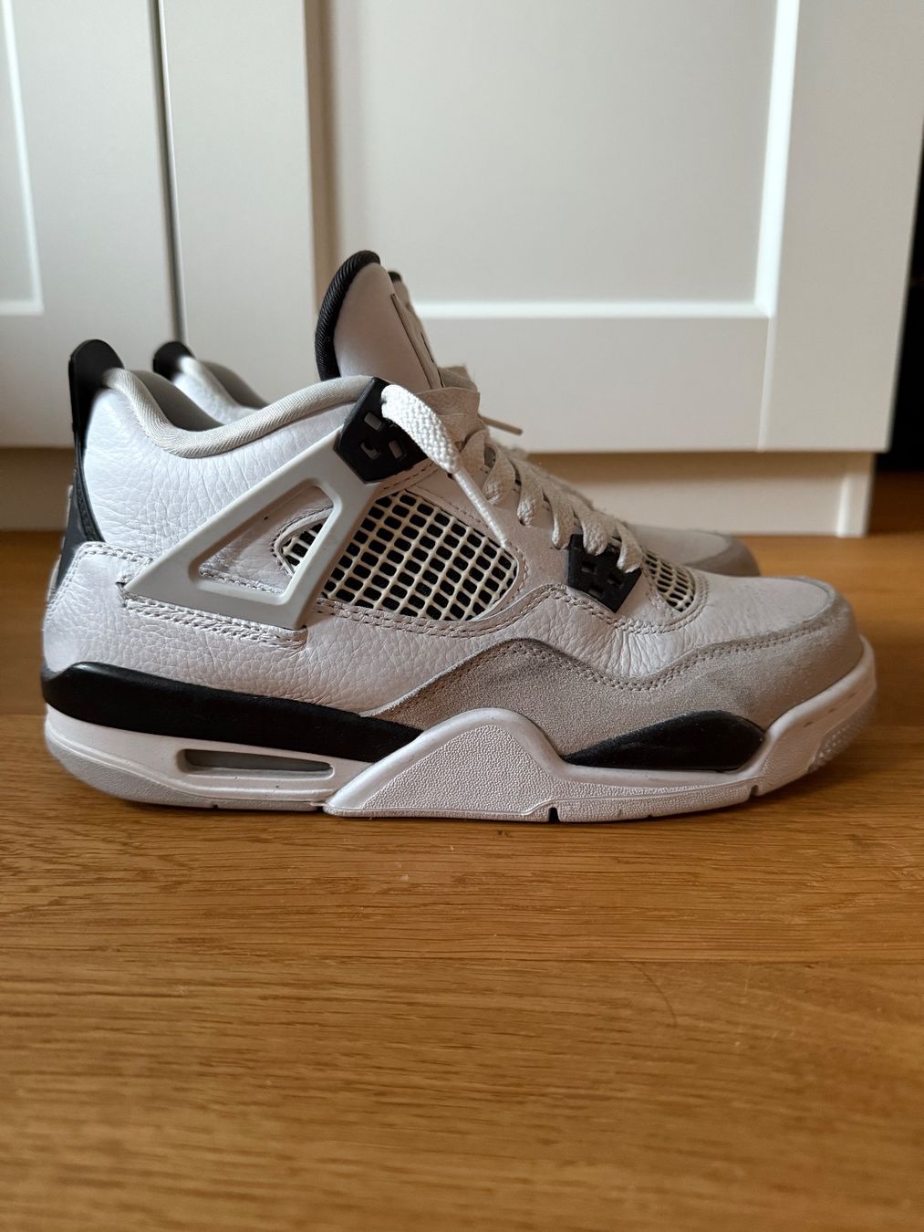 Jordan Scarpe da uomo: Jordan 4 Retro Military Black – Usato da Bern venduto da jil_mxs6 1