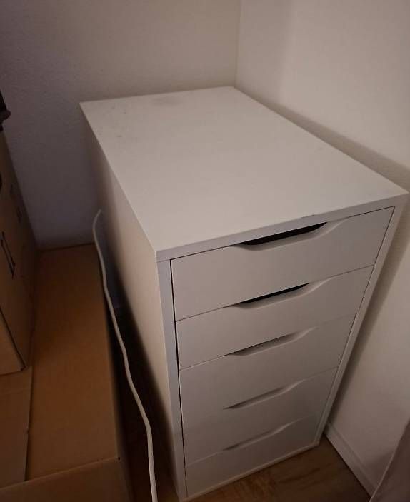 Commodes: Schubladenkommode mit 5 Schubladen – D'occasion à Niederwangen BE par cri_jcd2 1