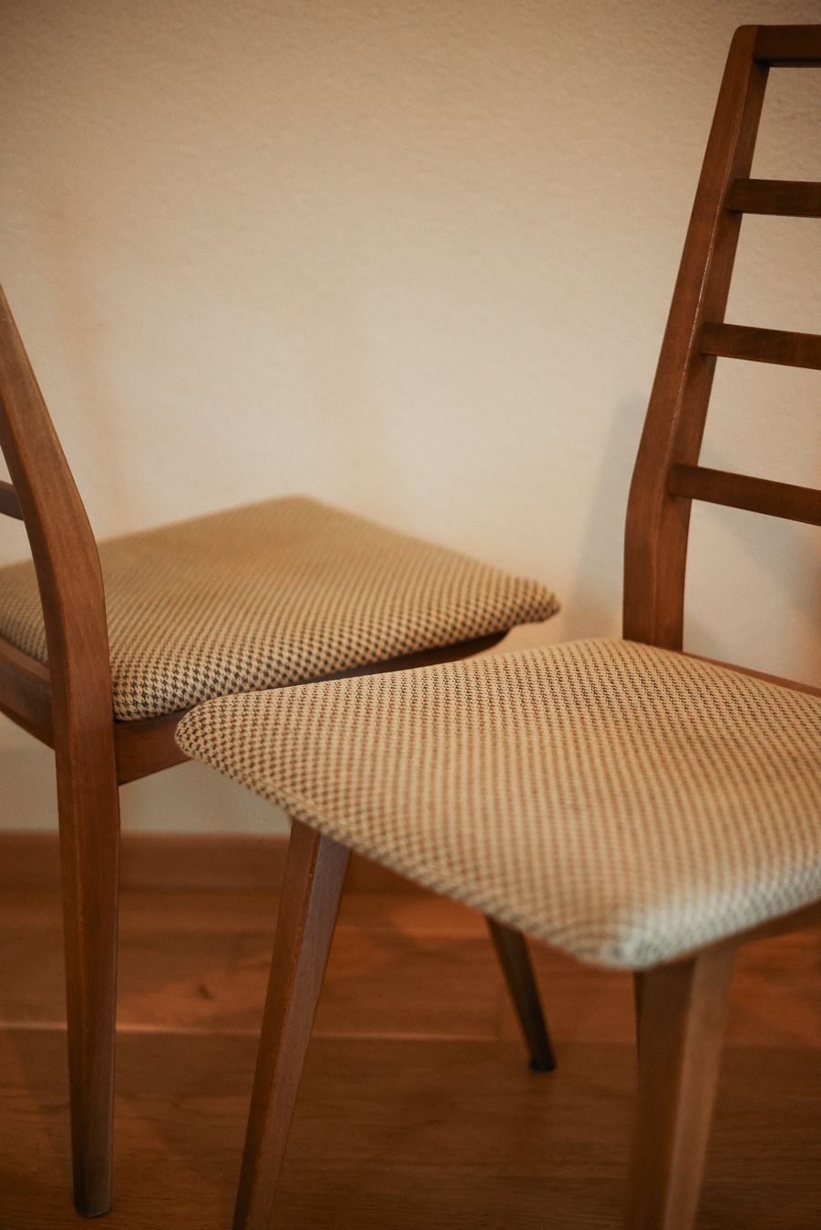 Sedie: 2 restaurierte Vintage-Stühle – Usato da Bern venduto da QualitySecondHand 3