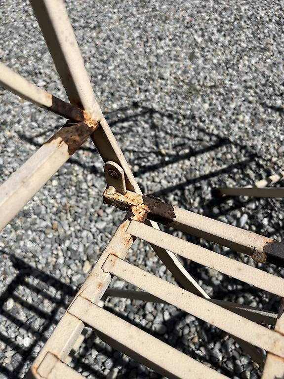 Set de table et chaises: Tavolo e sedie – D'occasion à Locarno par batbaloo 2