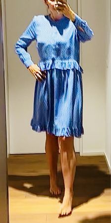 Blaues gepunktetes Kleid NORR Gr. XS👗Kleid mit Rüschen