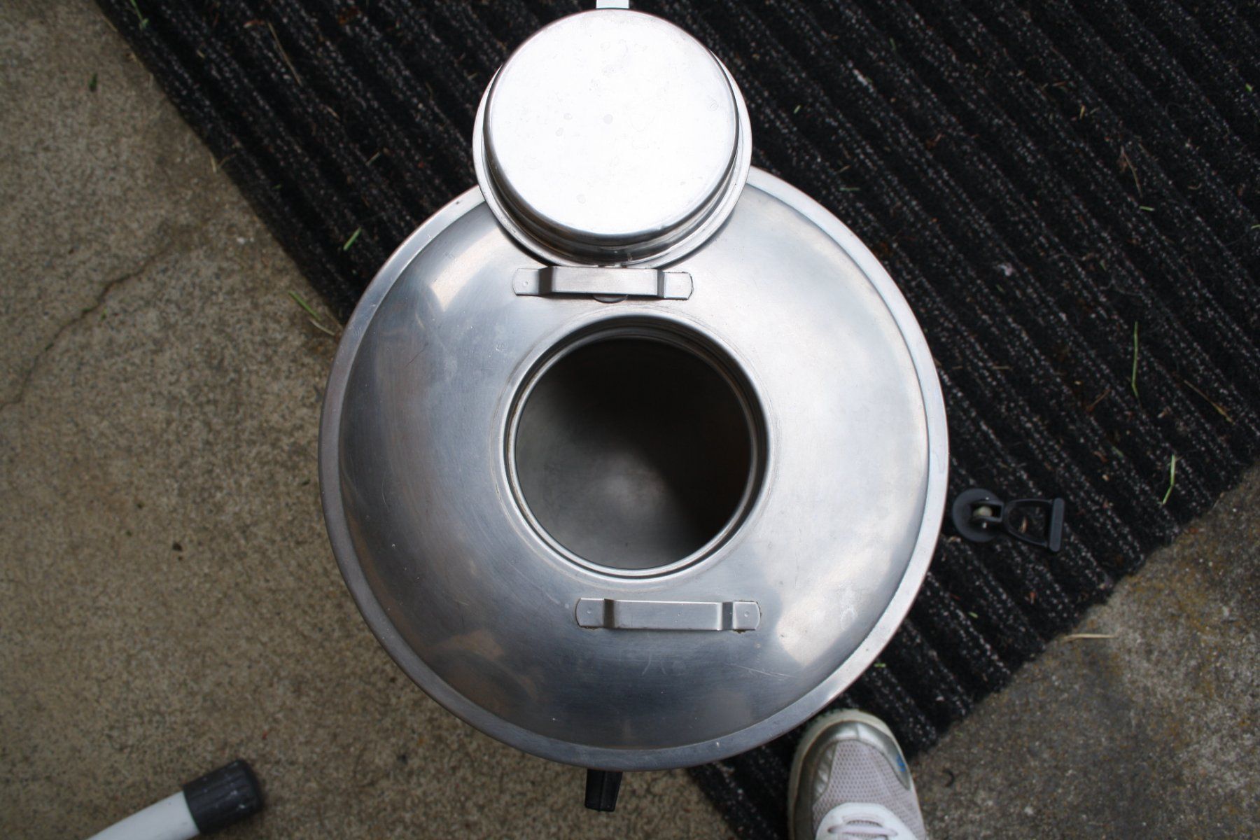 Contenitori & Simili: ISOLIERBEHÄLTER MIT HAHNEN 12 LITER MULTIPOT EGRO – Usato da Wauwil venduto da Pneuedy 8