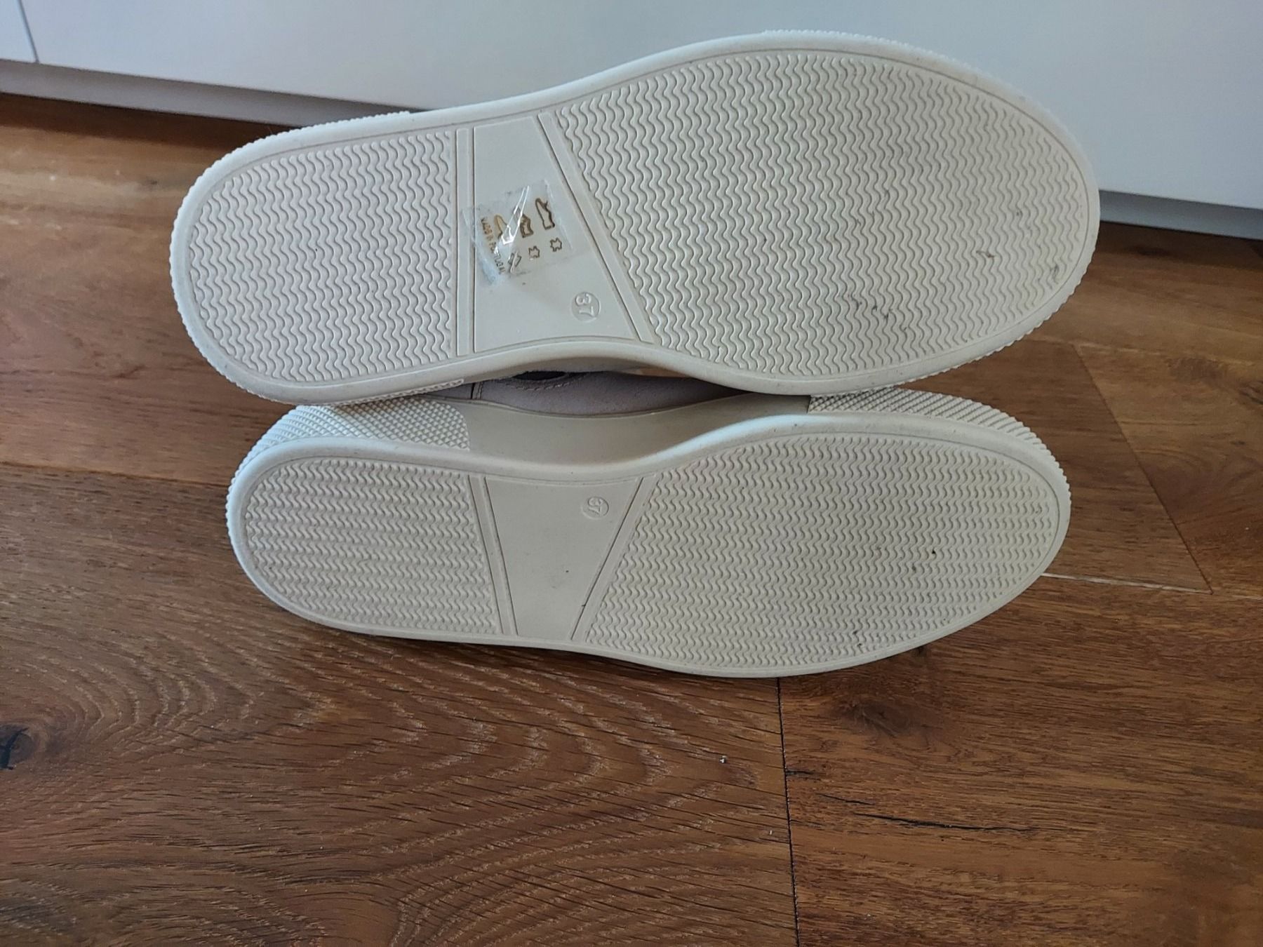 Scarpe da donna: Schuhe von Hallhuber Gr. 37 NEU – Nuovo e nell'imballaggio originale da Innertkirchen venduto da bartik99 2