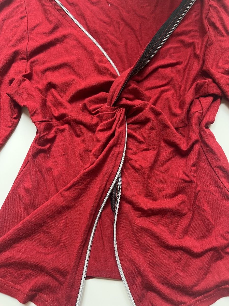 Top: Unique long sleeve y2k zipper top – Usato da Lausanne venduto da Lillielillie 1