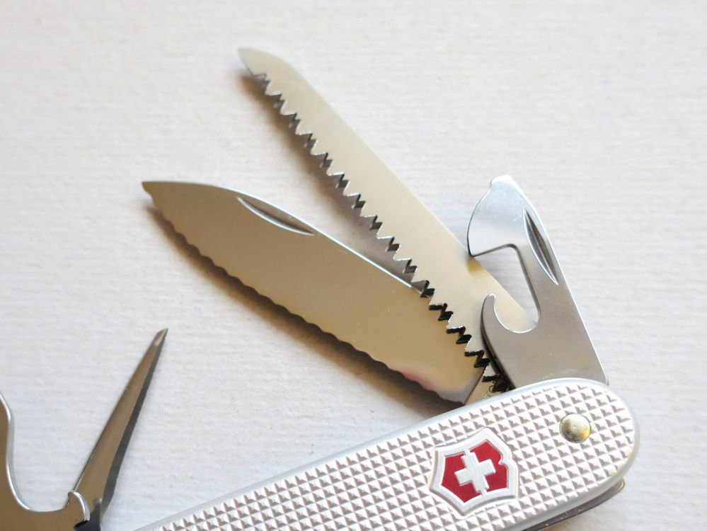 Victorinox +B Farmer Wellenschliff (Swiss Bianco) | Kaufen Auf Ricardo