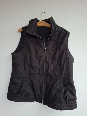 Schwarze Steppweste, ideal für den Übergang, Grösse M