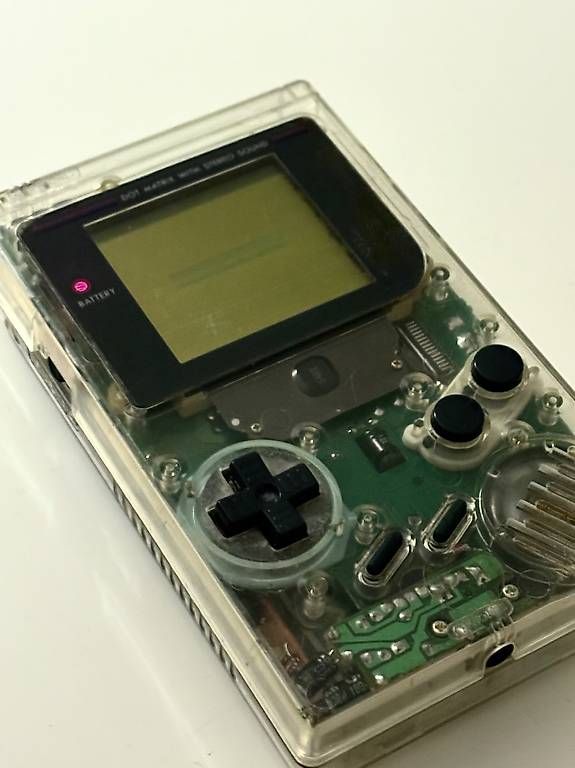 Nintendo Console: GAMEBOY, DMG-01, TRANSPARENT, CRYSTAL CASE, GAME-CASES – Usato da Dachsen venduto da Sven_Jasper 1