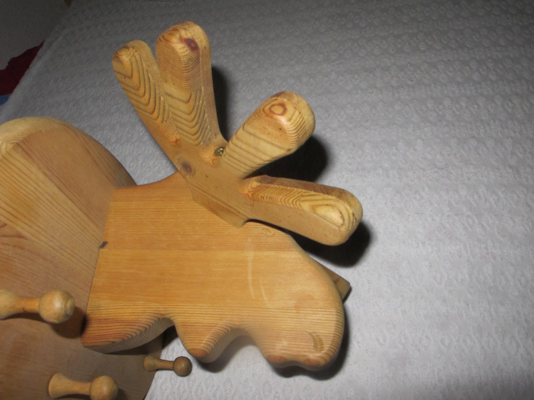 Guardaroba: Garderobe geschnitzt Hirsch Kopf Deko – Usato da Löhningen venduto da Chimae67 1