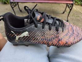 Crampons de football Puma enfant taille 37,5 parfaits