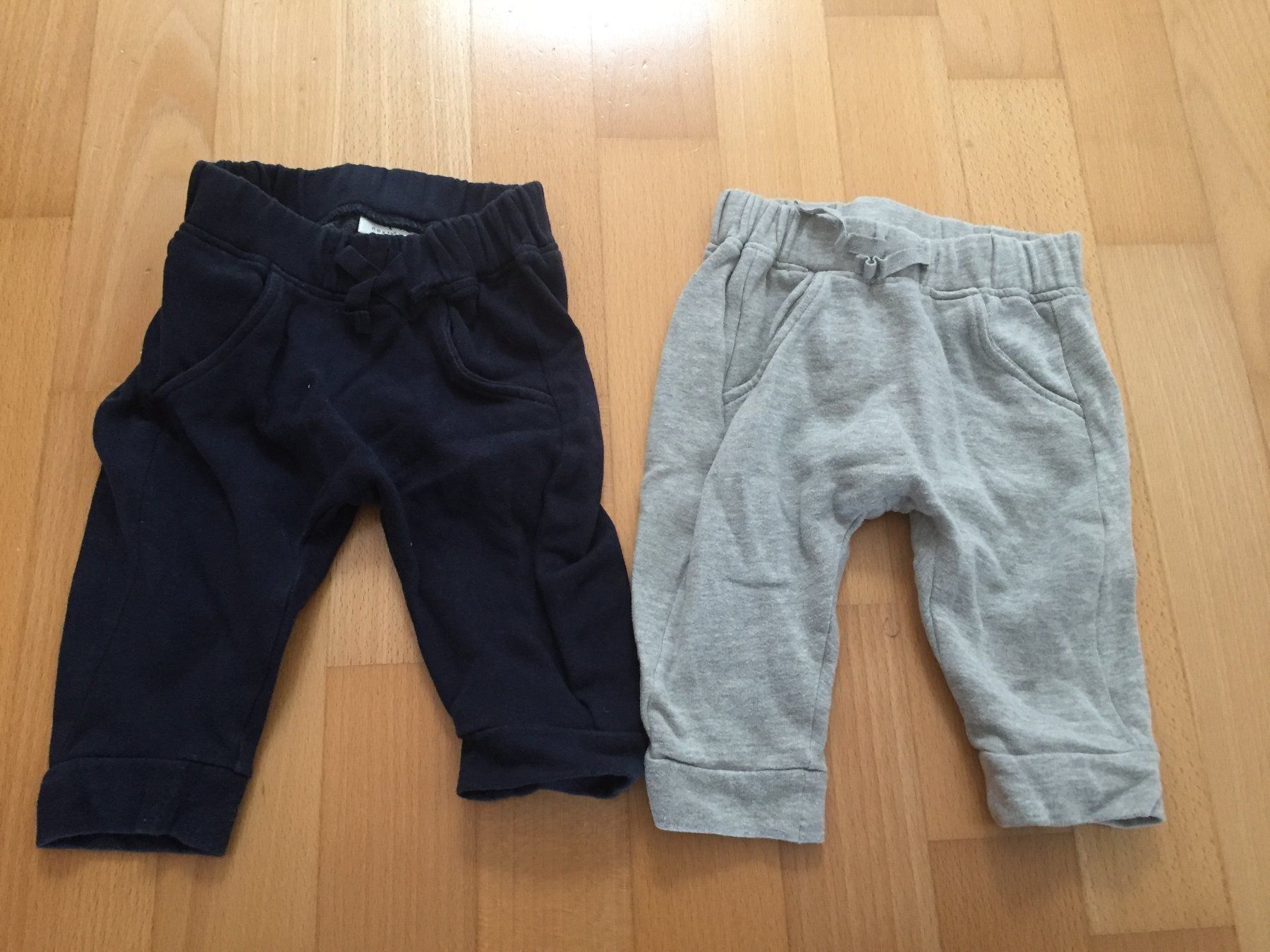 Next Ensembles coordonnés: 2 Trainerhosen "Next" – D'occasion à Muttenz par Juvenile33