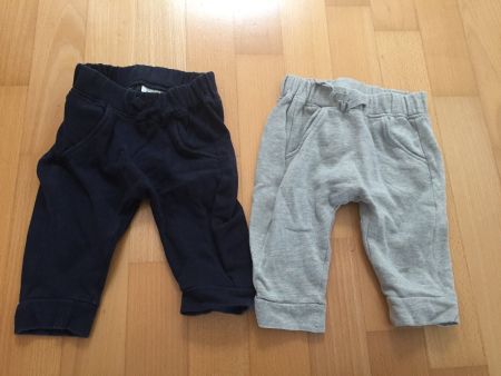 2 Trainerhosen "Next"