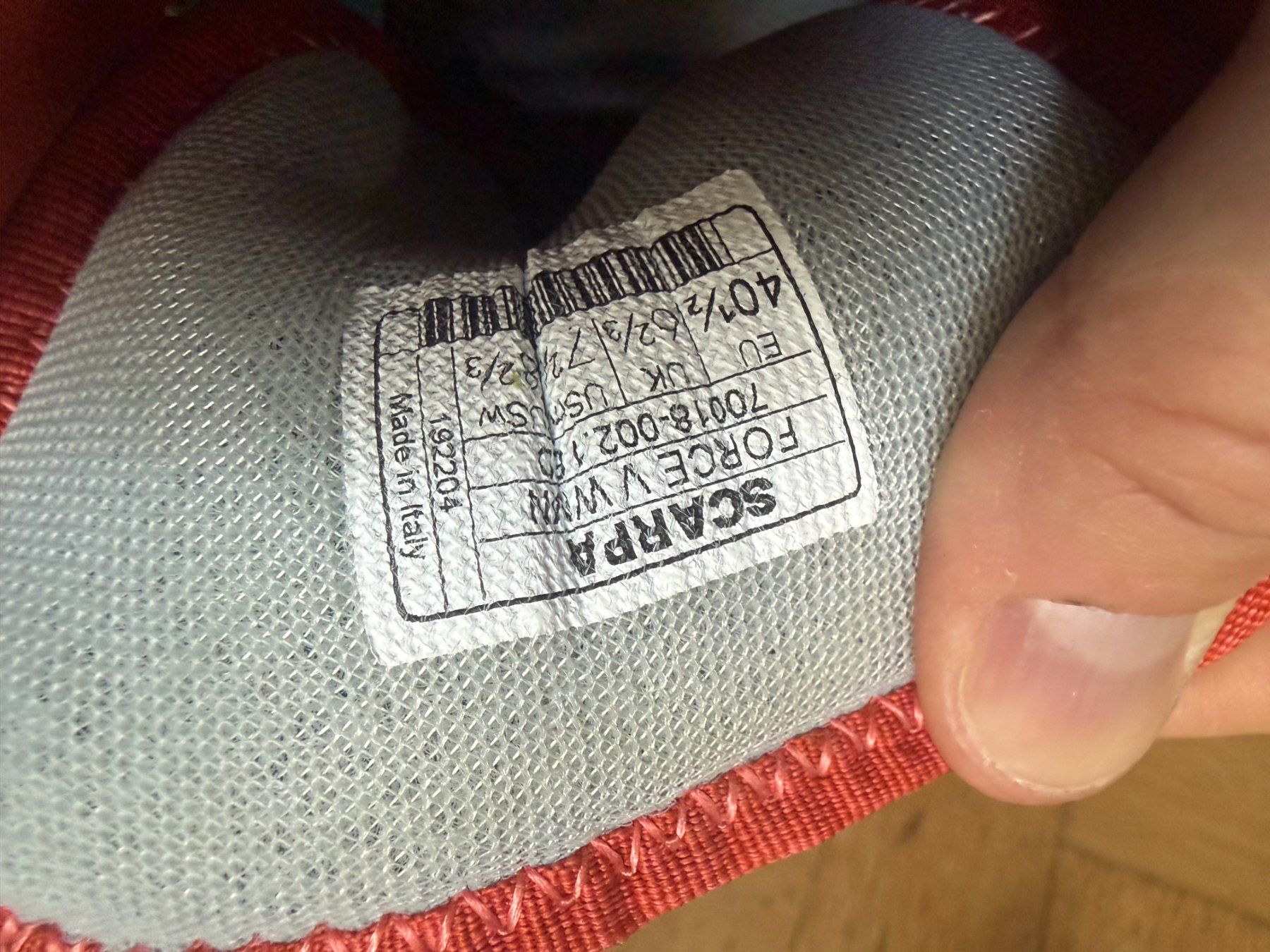 Scarpe da uomo: Chaussons d'escalade Scarpa Force V WMN taille EU 40 1/2 – Usato da Lausanne venduto da denisbalibouse 5