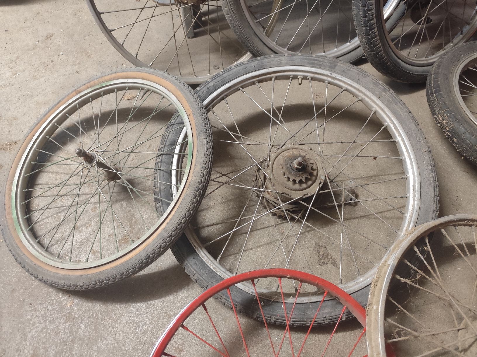 Mofa-Ersatzteile: Mofa/Töffli/Velo Räder – Defekt aus Wil SG von yvs_9mxj 2