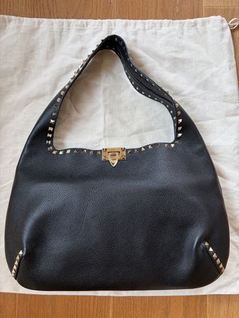 Valentino Garavani  Rockstud Tasche, gross, Schwarz 