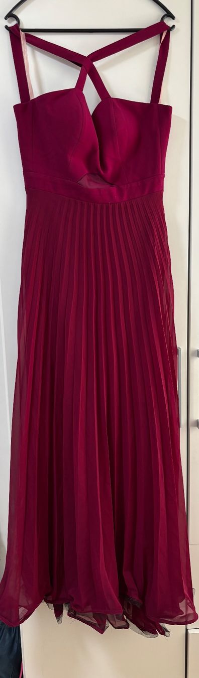 Robes: Elegantes Kleid – D'occasion à Oberentfelden par Hain_shopp