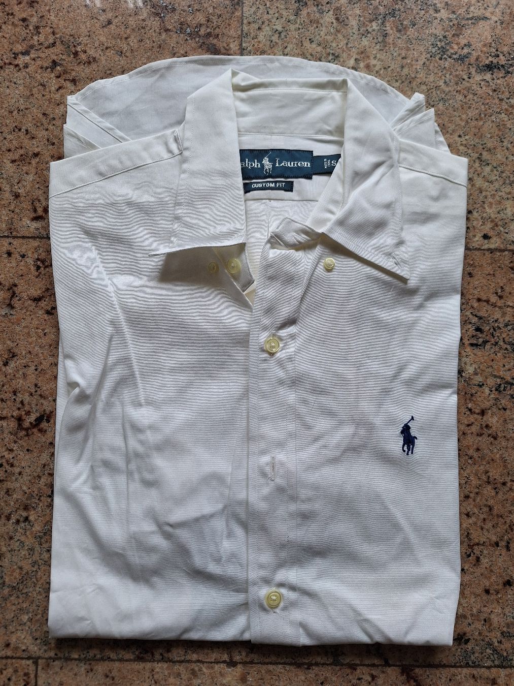 Ralph Lauren Camicie: Ralph Lauren Hemd, weisses Kurzarmhemd, Gr. S – Usato da Münchenbuchsee venduto da Salezm
