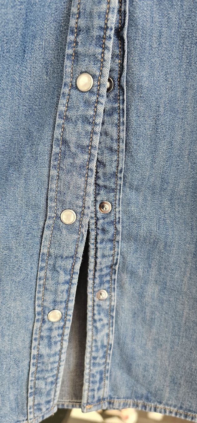 Levi's Robes: Levi's Jeanshemd-Kleid, Grösse L – D'occasion à Kollbrunn par Antikmann 9