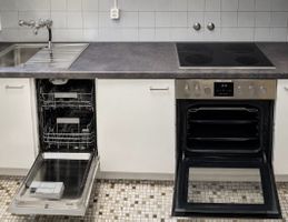 Neuwertige Sibir Einbauküche zu verkaufen