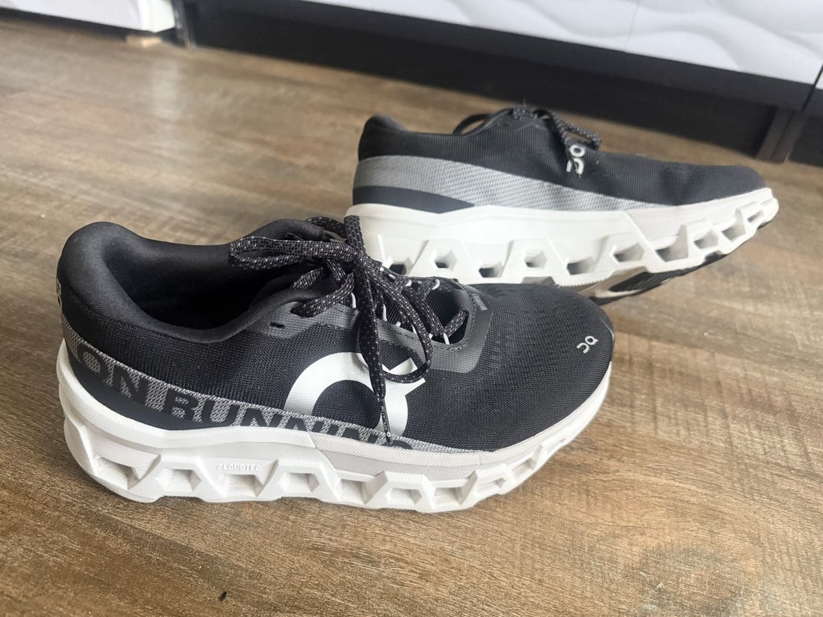 On Damenschuhe: On Cloud Running Cloudmonster Damen Schuhe Sneaker Gr. 38.5 – Gebraucht aus Lachen SZ von zsucard 1