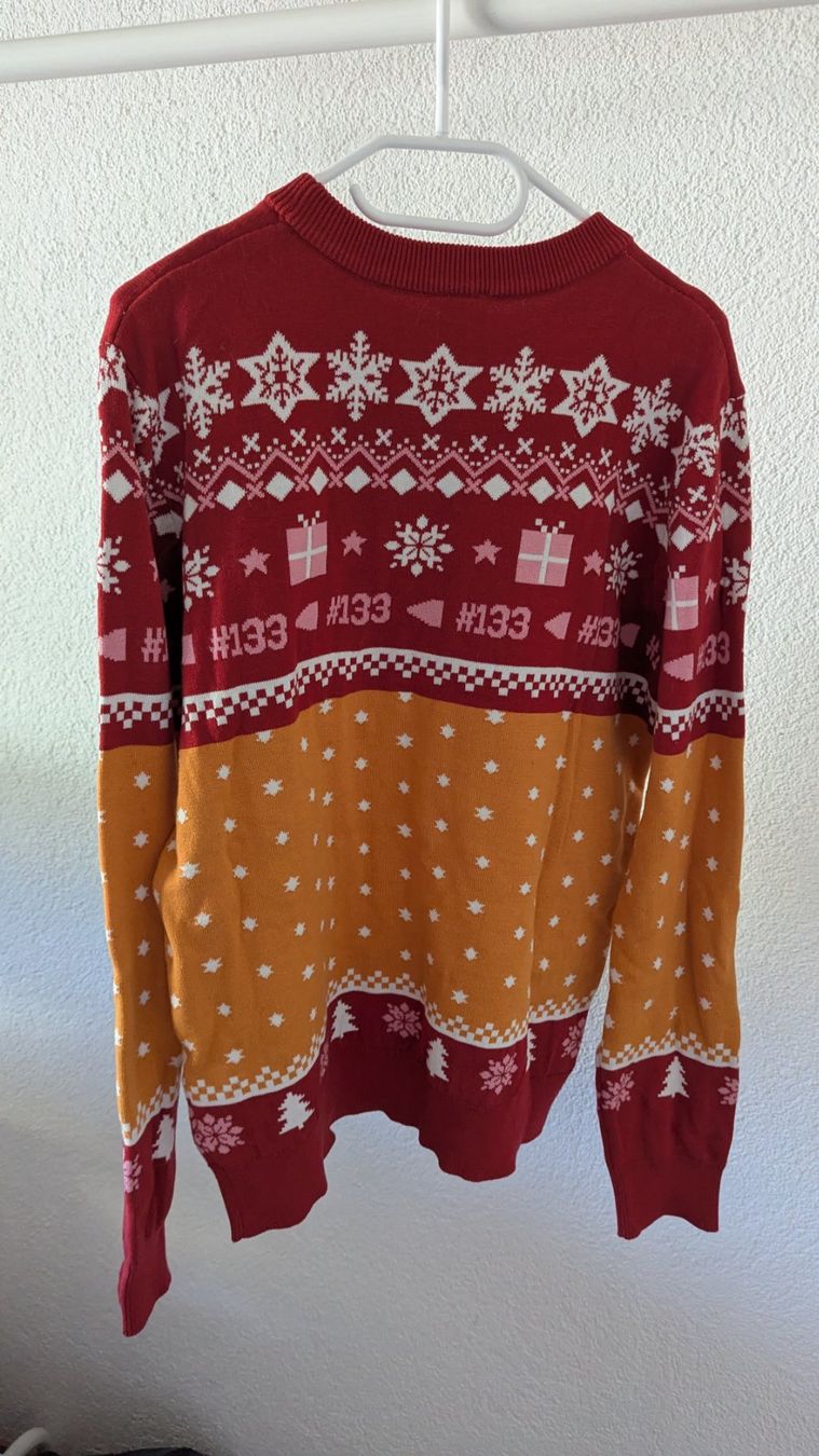 Pullover & Sweatshirts: Evoli Pokemon Weihnachtspullover L neuwertig – Gebraucht aus Belp von Sunny132 5