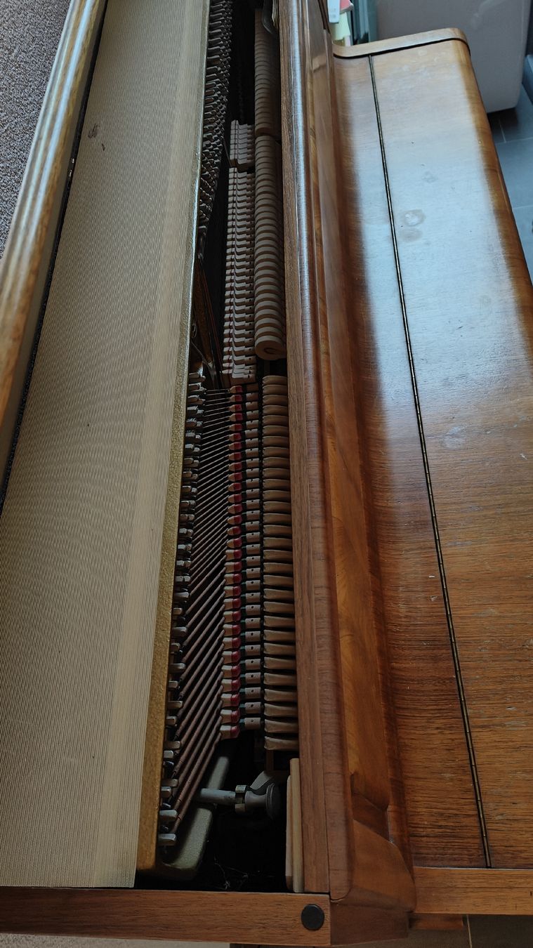 Strumenti musicali: Sauter Klavier mit Hocker  – Usato da Grossaffoltern venduto da Hmihi 2