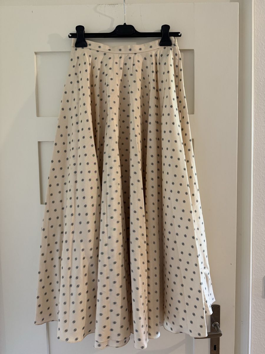 Dior Gonne: Christian Dior Seidenrock mit Polka Dots – Nuovo (secondo la descrizione) da Zürich venduto da SF2023