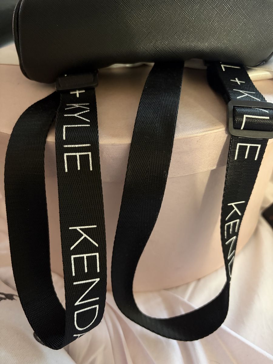 Borse da donna: Kendall+Kylie – Nuovo (secondo la descrizione) da Pully venduto da Kalissa 2