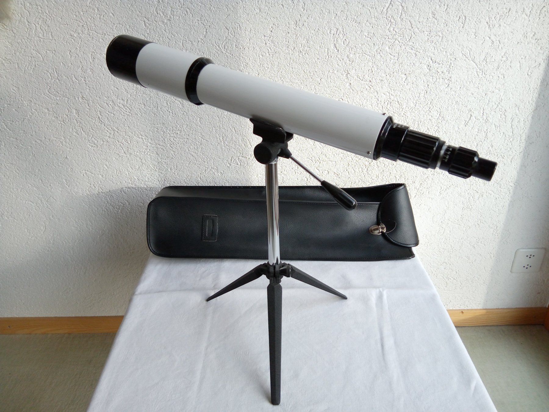 Telescopi: Fernrohr WEGA-SPORT – Usato da Pratteln venduto da Zund-88-Funken 1