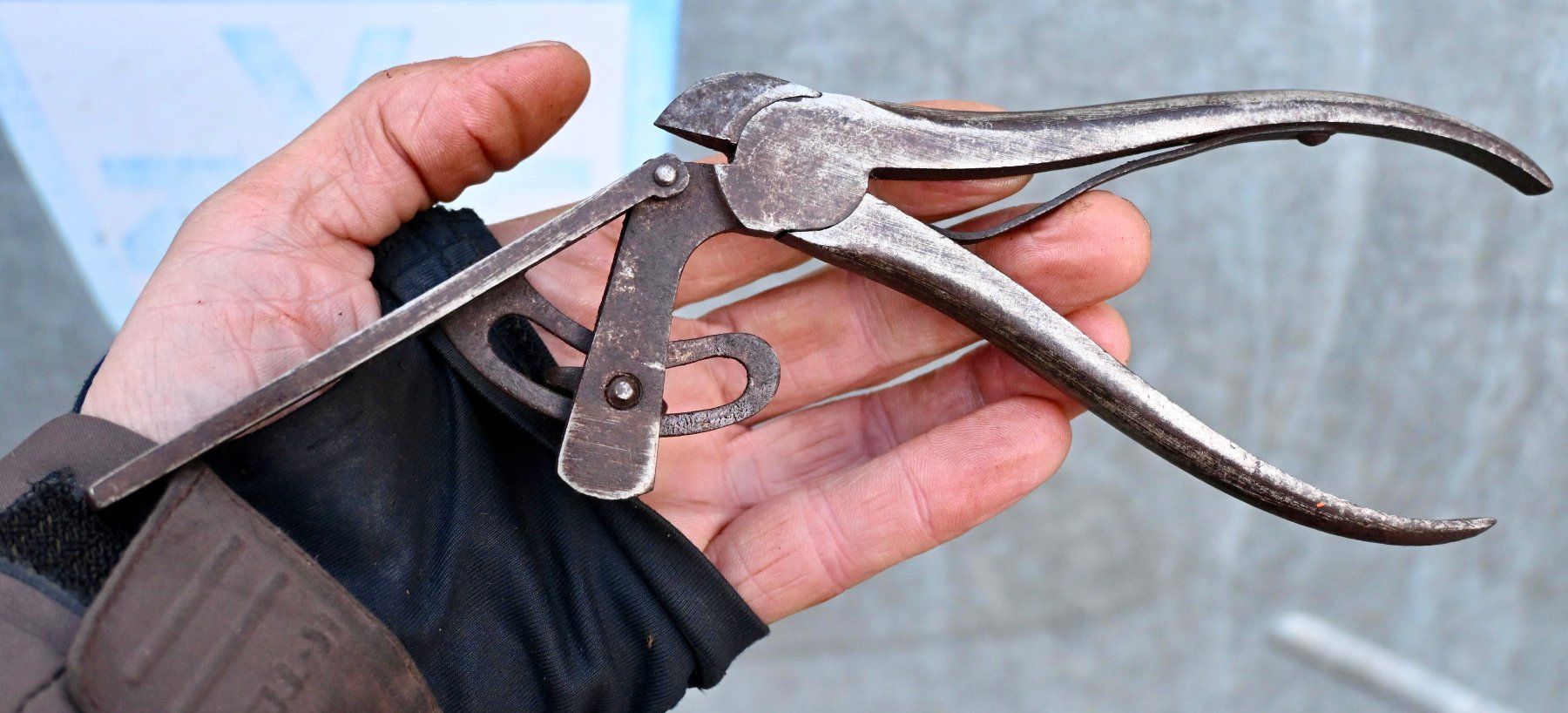 Alle Werkzeuge: antike Schränkzange oder Sägezahn-Setzer – Gebraucht aus Pfaffhausen von mono_rec