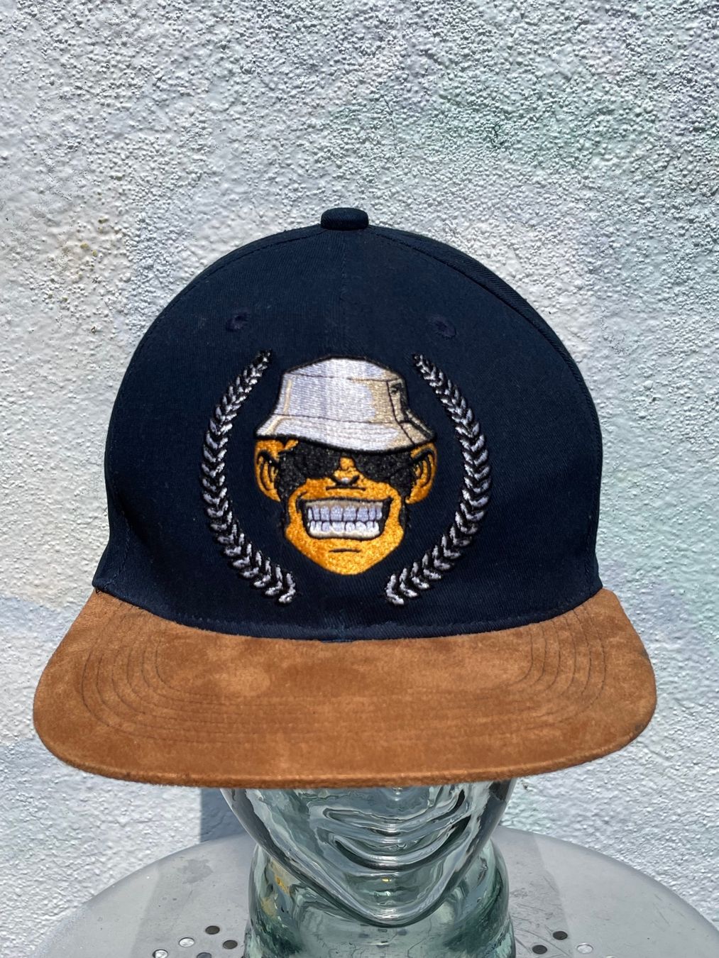 Copricapi, berretti & cappellini: Monkey Lures Cap Leather Visor – Usato da Zürich venduto da le_souk