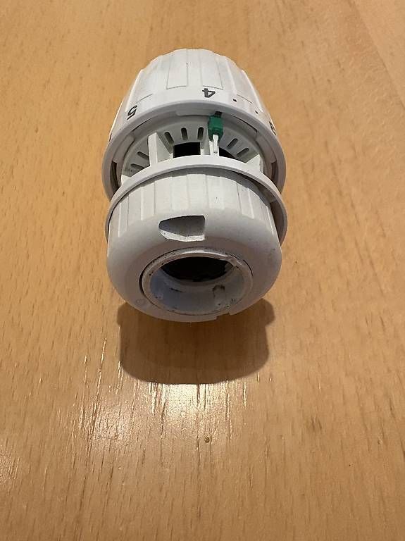 Radiateurs: DANFOSS Heizkörperthermostat – D'occasion à Hölstein par IHC633MJ 1