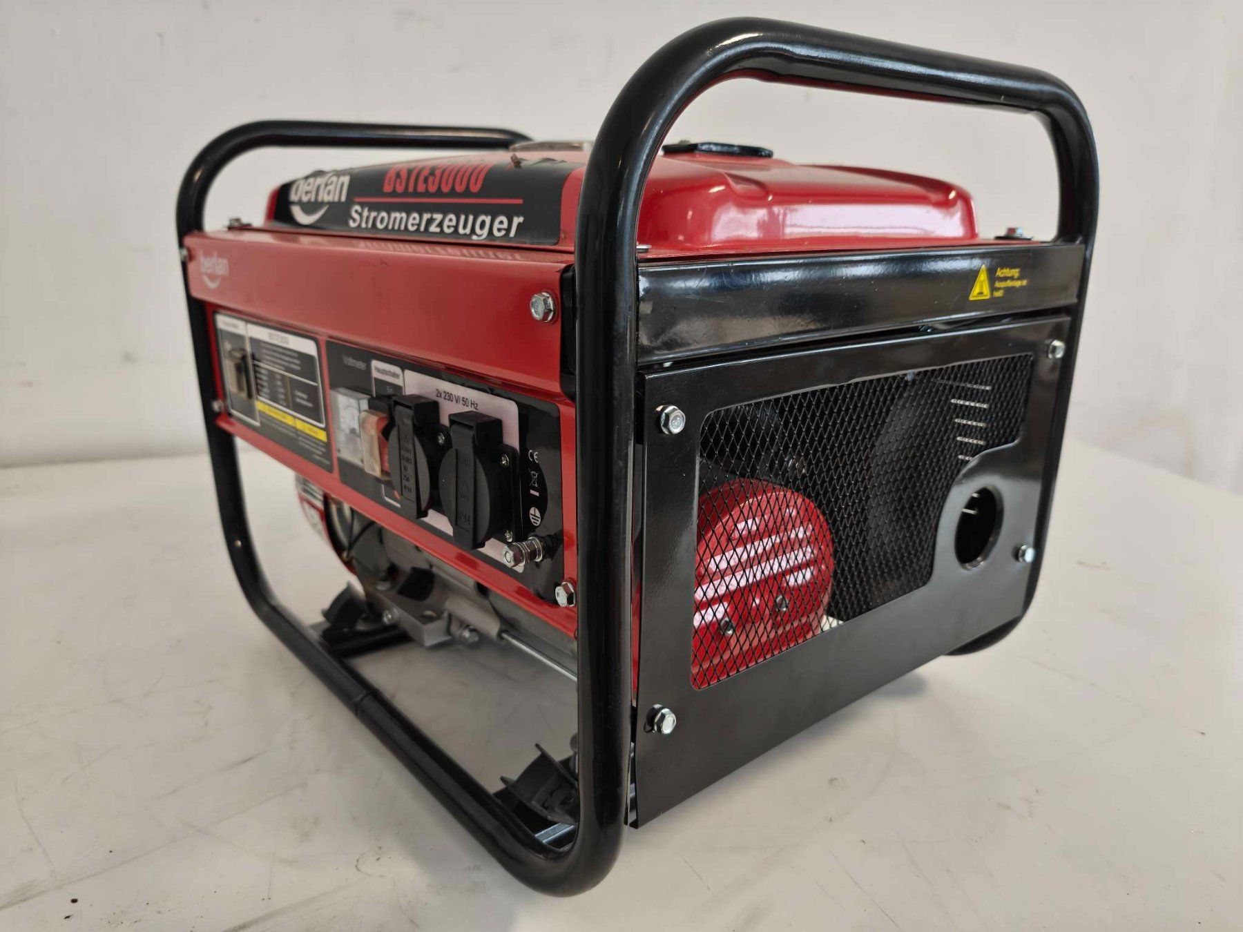 Stromgeneratoren: 2800 W Stromerzeuger Generator Notstromaggregat mit Mangel – Gebraucht aus Baar von Werkzeugzentrum 1