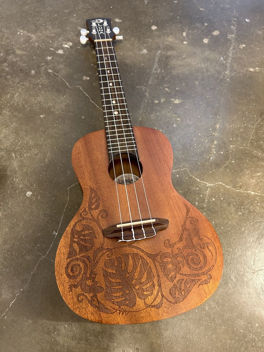 Strumenti musicali: Ukulele Luna – Nuovo (secondo la descrizione) da Luzern venduto da Juhui06 1