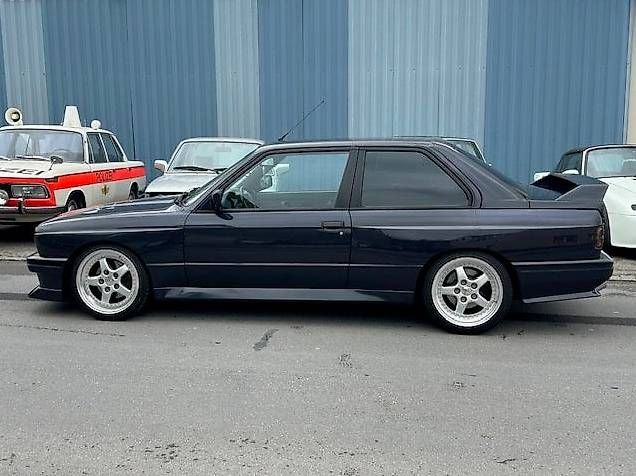 Automobili: BMW M3 Cecotto E30, Coupé, Violett BJ: 1994 – Usato da Alpnach Dorf venduto da inf_56t7 3