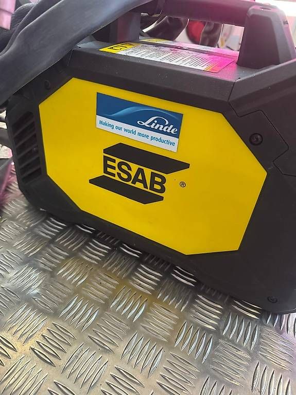 Saldatori: Schweissgerät ESAB RENEGADE ET 210IP – Usato da Oberengstringen venduto da pat_gr6w 1