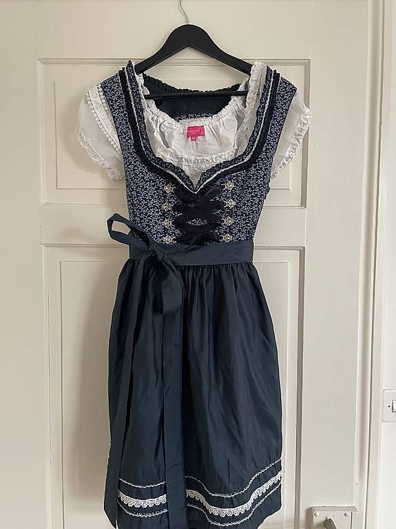 Kleider: Dirndl Grösse 40 – Gebraucht aus Freidorf TG von lar_n9nv