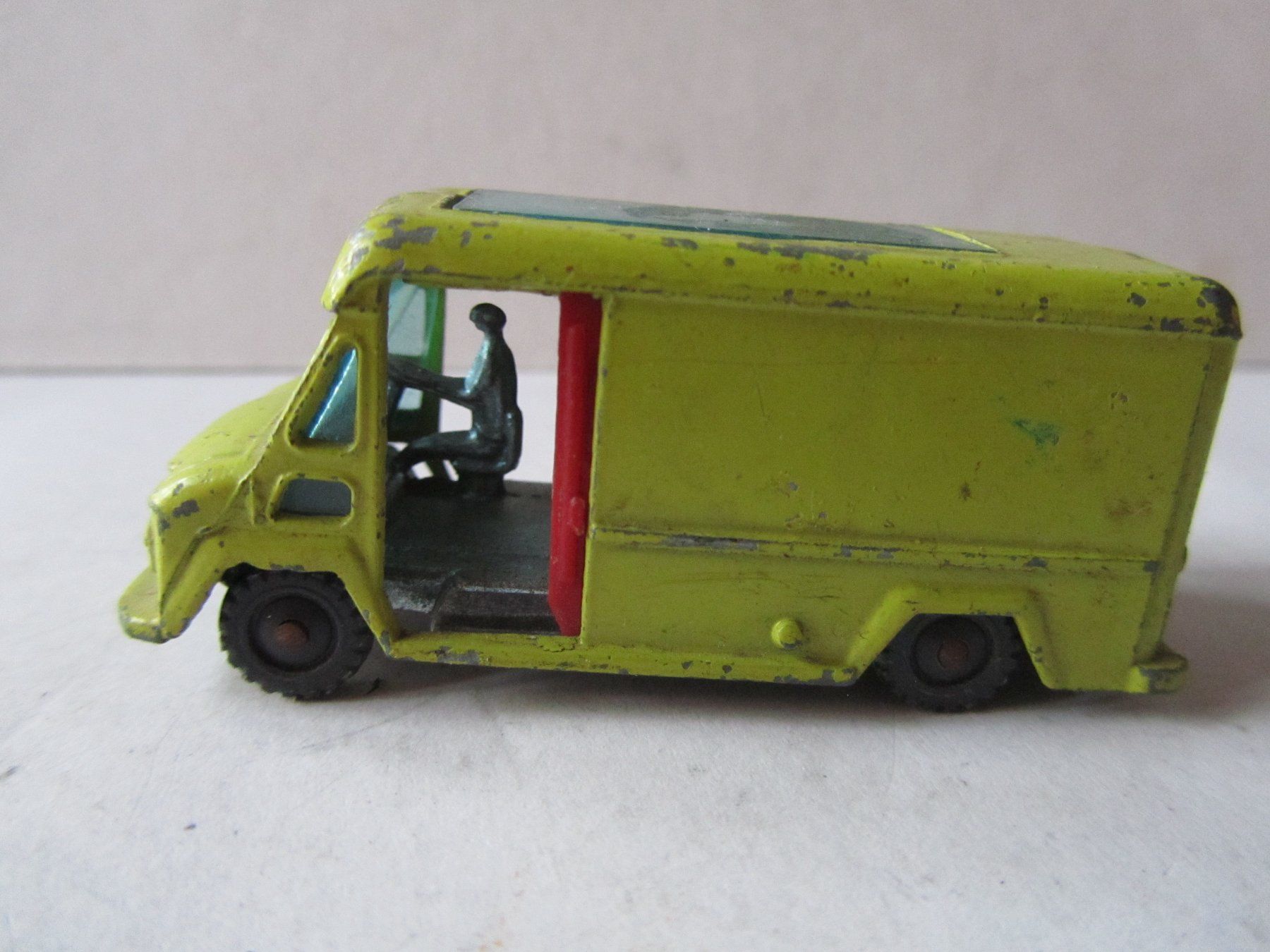 Modellautos: Commer Walk-Thru Van, Husky – Gebraucht aus Weiningen ZH von dietsch57 3