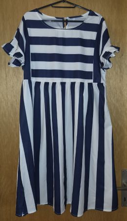 Kleid Damen Grösse M gestreift blau-weiss 100% Polyester neu