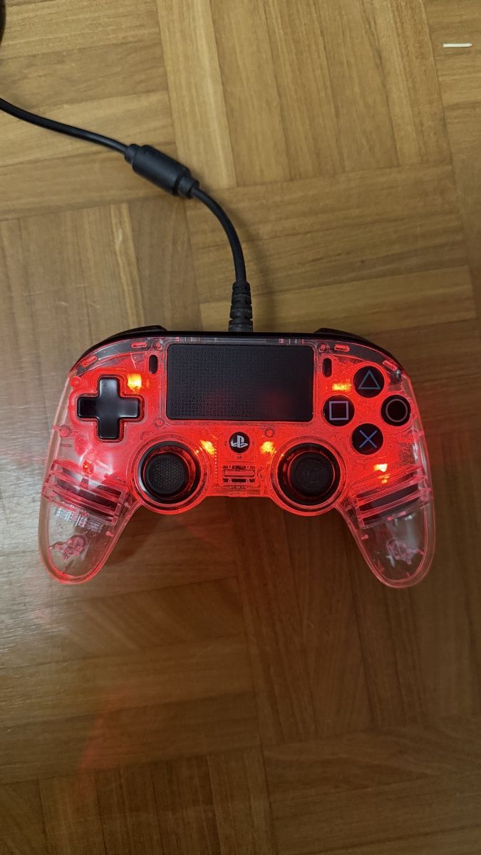 Sony Consoles: Ps4 mit 2 games und 1 kontroller mit kabel – Neuf (Voir description) à Allschwil par B.Bivona 7