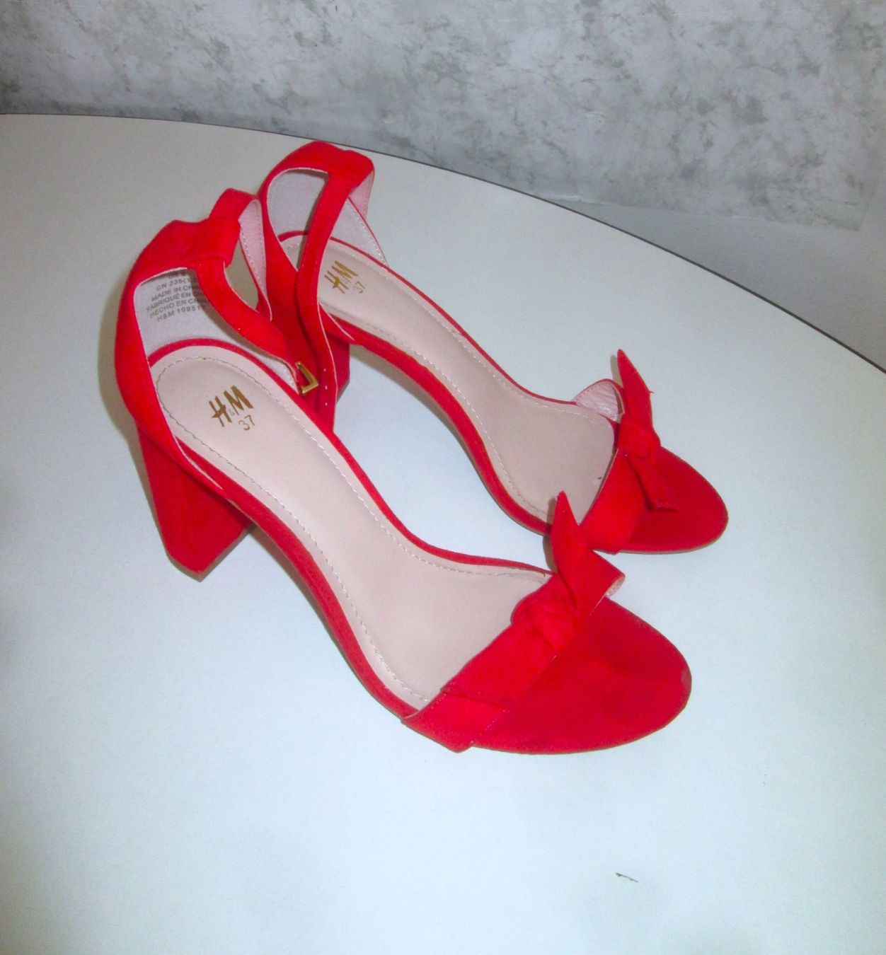 H&M Damenschuhe: HM-Sandalen, Größe 37 – Gebraucht aus Sementina von babucia