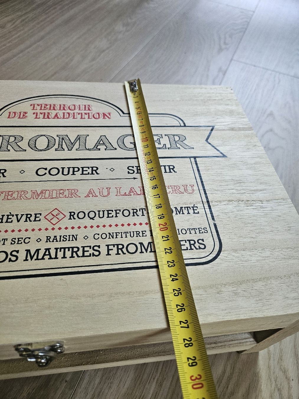 Autres décorations & accessoires: Boîte à fromage élégante. – D'occasion à La Joux FR par car_ck96 8