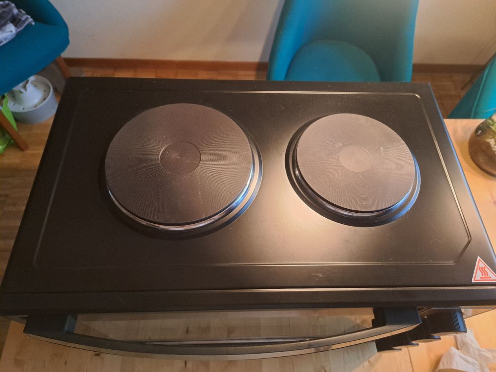 Backofen mit 2 Herdplatten Kaufen auf Ricardo