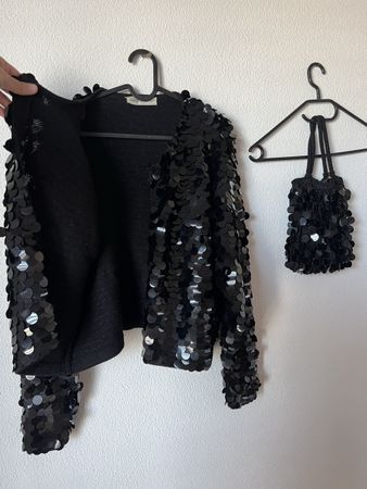 Schwarze Pailletten Jacke mit Täschli, Grösse M / L, Top!
