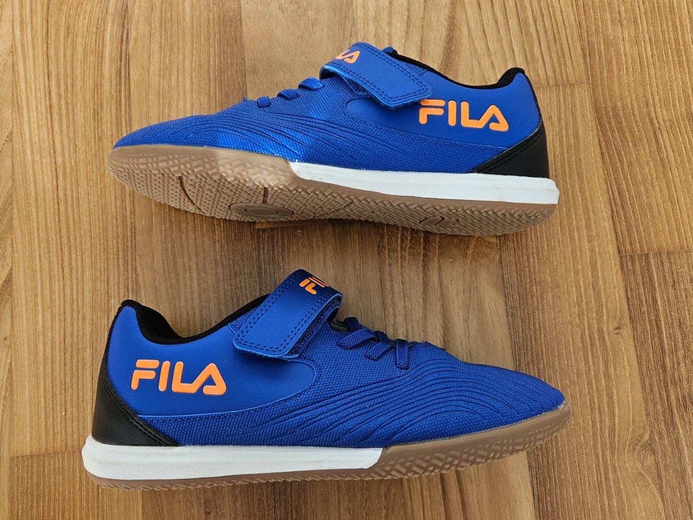 Fila Scarpe per ragazzi: Hallenschuhe / Turnschuhe Gr. 34 – Usato da Ehrendingen venduto da mythical 1